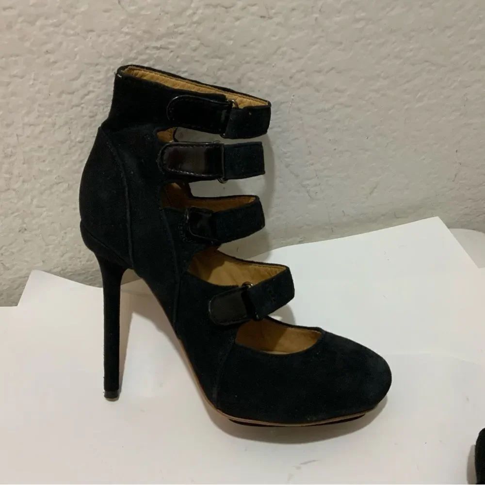 New L.A.M.B Heels Platform Strappy Buckles Suede Black Gwen Stefani New